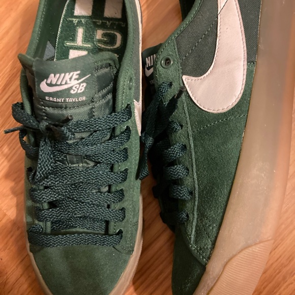 Nike SB Blazer Low GT Green Gum - M7.5/W9 - Picture 2 of 6